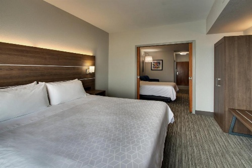 Holiday Inn Express Hotel & Suites Waukegan/Gurnee image 11