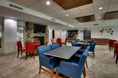 Holiday Inn Express Hotel & Suites Waukegan/Gurnee image 30