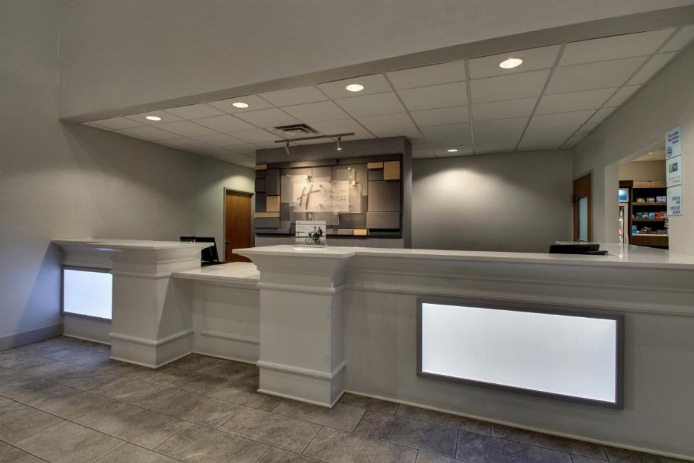 Holiday Inn Express Hotel & Suites Waukegan/Gurnee Image 33