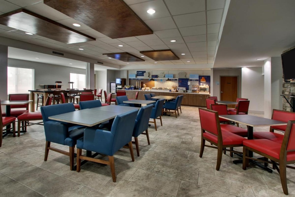 Holiday Inn Express Hotel & Suites Waukegan/Gurnee Image 40