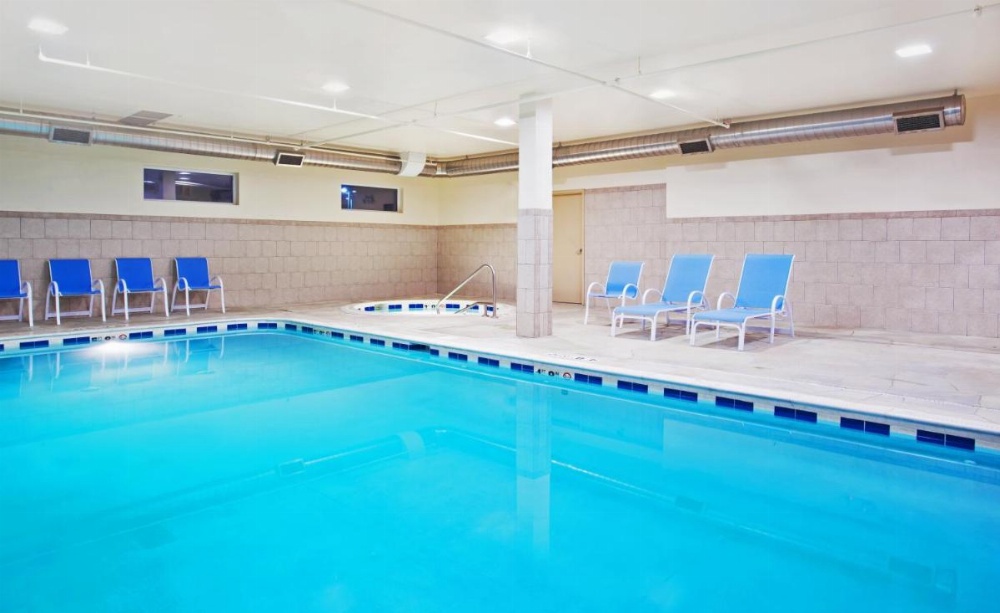 Holiday Inn Express Hotel & Suites Waukegan/Gurnee Image 6